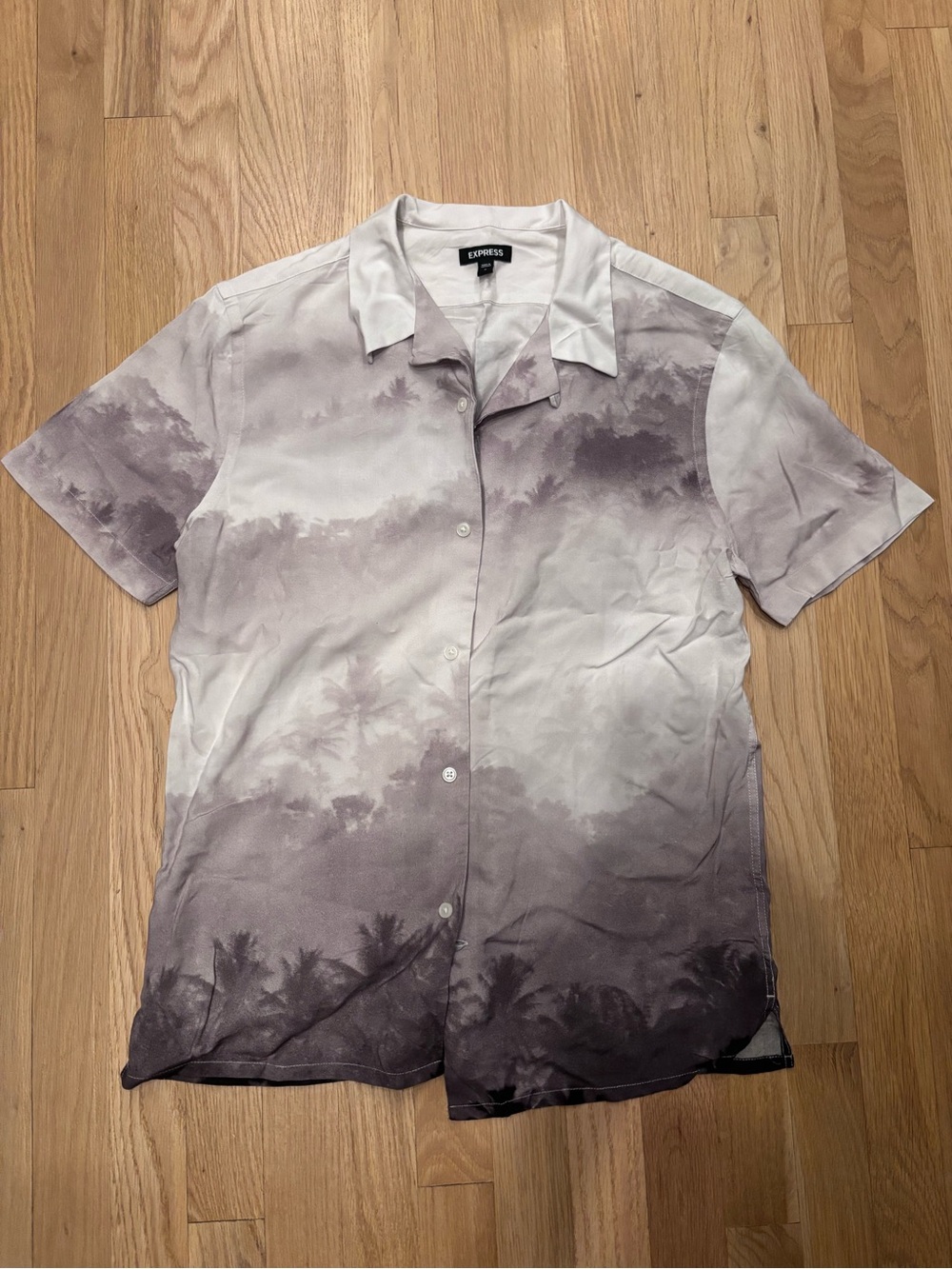 Express | Graphic print button up | sz S